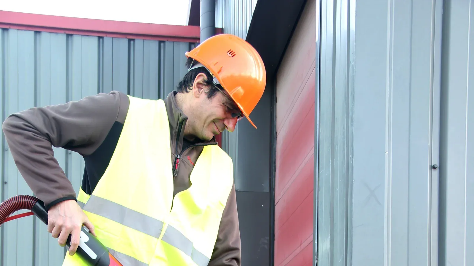 Schéma comparatif moteur brushless et moteur à charbons