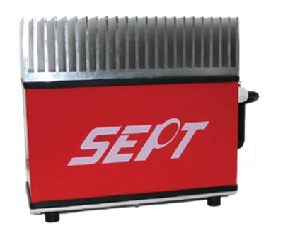 Elektronisk frekvensomformer IP65 VAR100355: rød boks med Sept-logo, kjøleribbe i aluminium og håndtak