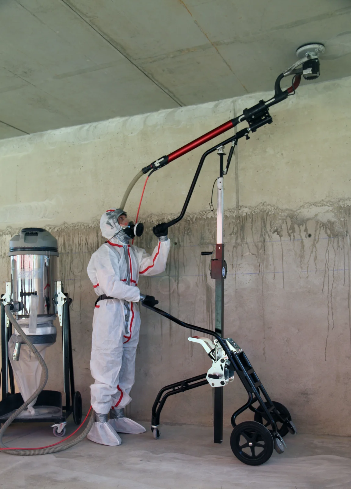 Ponceuse Fouine sur chariot Eland pour poncage plafond