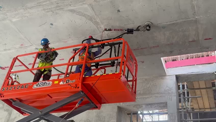 Ponçage plafond béton sur nacelle